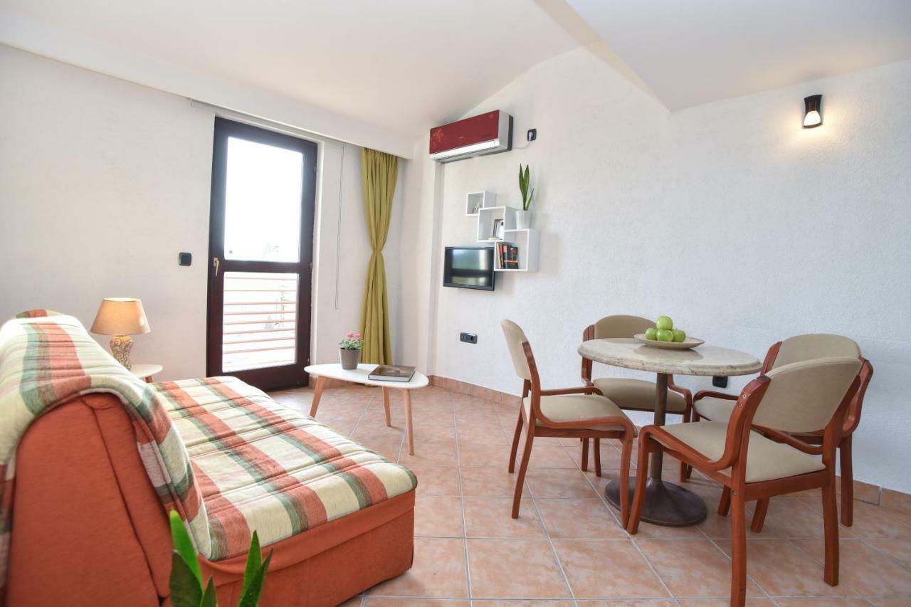 Guest House Jedro Petrovac Εξωτερικό φωτογραφία