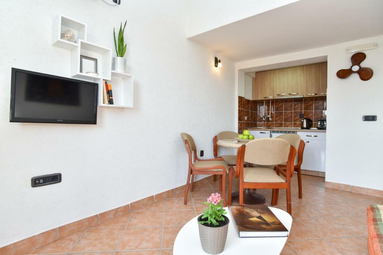 Guest House Jedro Petrovac Εξωτερικό φωτογραφία