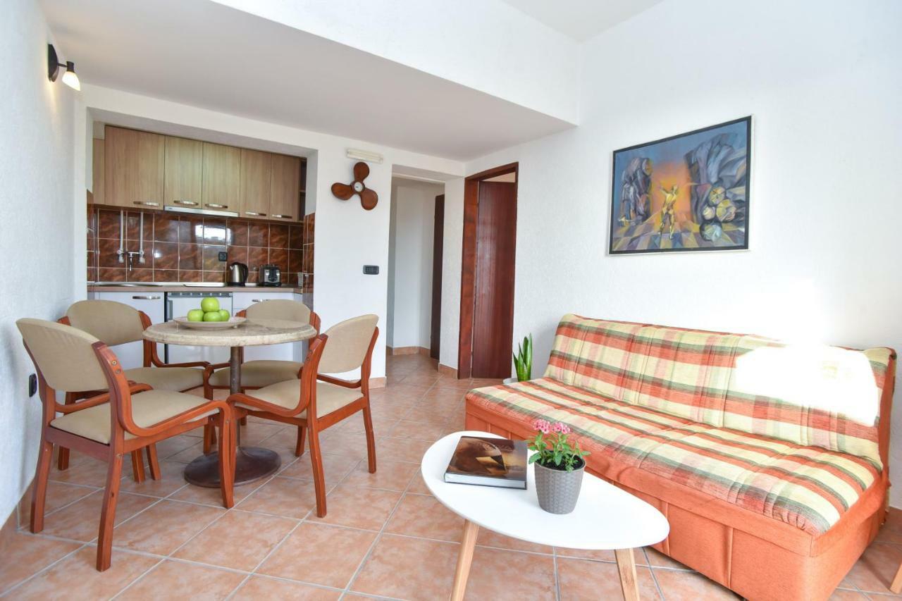 Guest House Jedro Petrovac Εξωτερικό φωτογραφία