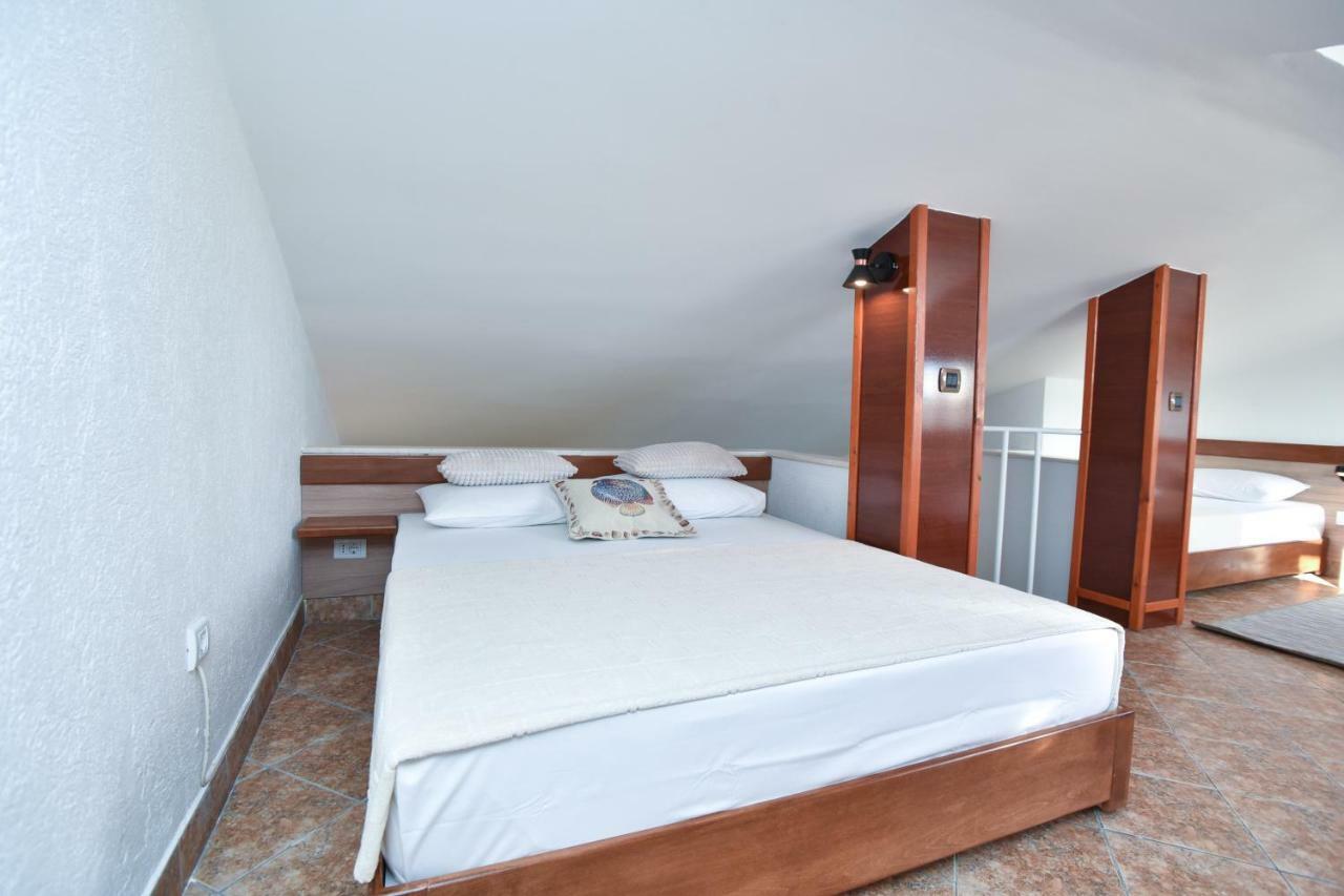 Guest House Jedro Petrovac Εξωτερικό φωτογραφία