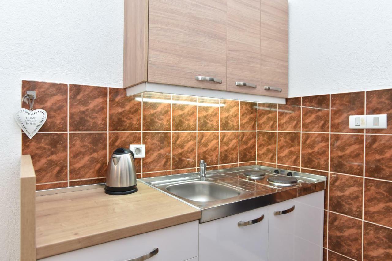 Guest House Jedro Petrovac Εξωτερικό φωτογραφία